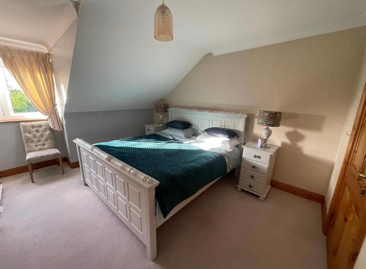 Cosy Rooms In A Stone Cottage Salthill Exterior photo